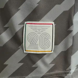Camisola Hummel World 26 image-5