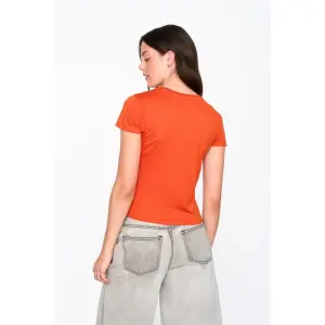 T-shirt de mulher 24 Colours image-3