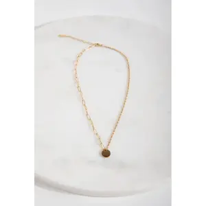 Collier chaîne en maillons allongés et pendentif soleil femme 24 Colours image-1