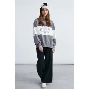 Damen Sweatshirt mit Aufdruck 24 Colours image-1