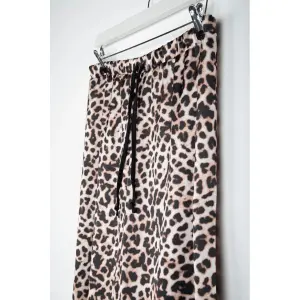 Women's Loose Leopard Print Trousers 24 Colours image-2