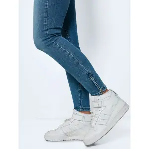 Women's jeans Noisy May nmkimmy image-5