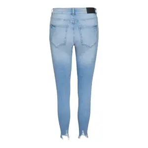Jeans femme Noisy May nmlucy image-1