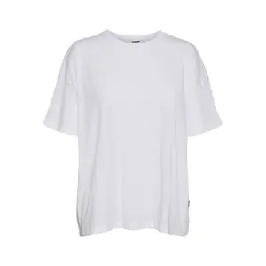 T-shirt femme Noisy May nmmathilde image-0