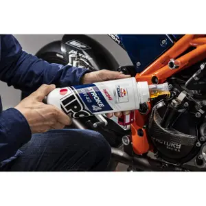 Motorcycle oil ipone stroke 4 5w40 image-1