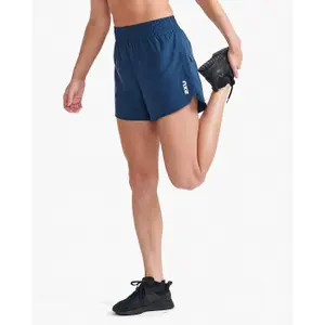 Short femme 2XU Aero Hi-Rise 4" image-1