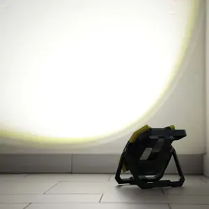 Oświetlenie ledowe przenośne i akumulatorowe Kerbl WorkFire Pro image-2