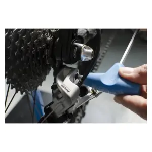 chave Allen com cabeça de bola e pega Unior image-2