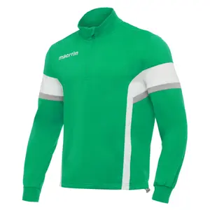 Training top Macron expert image-0