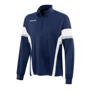 Training top Macron expert image-0