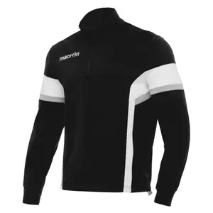 Training top Macron expert image-0