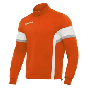 Training top Macron expert image-0