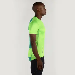 Camiseta Macron chinook pro run tech V1 image-5
