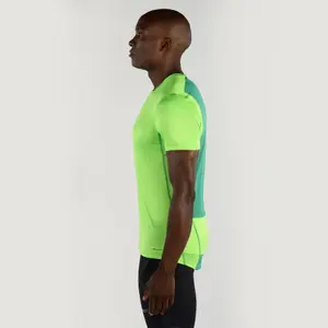 Camiseta Macron chinook pro run tech V1 image-6