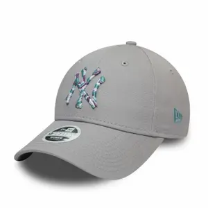 9forty cap for women New York Yankees 2021/22 image-0