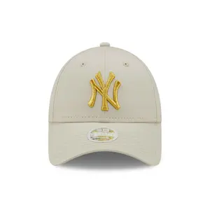 9forty cap woman New York Yankees image-1