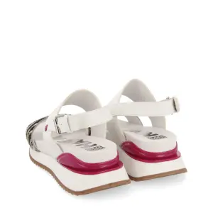 Girl's sandals image-2