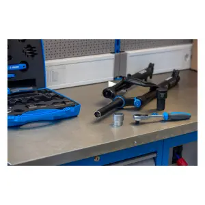 Set mit 32 Werkzeugsätzen für Federgabeln Unior image-3