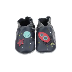 Baby slippers Robeez watch the earth image-0