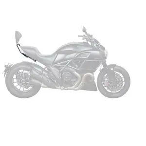 Montering af ryglæn på motorcykel Shad Ducati diavel 1200 image-2