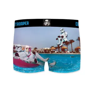 Boxer Freegun Stormtrooper jump image-1