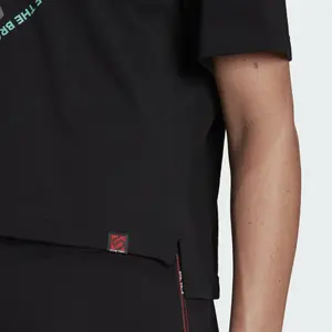 Camiseta de mujer Adidas Five Ten Cropped Graphic image-3