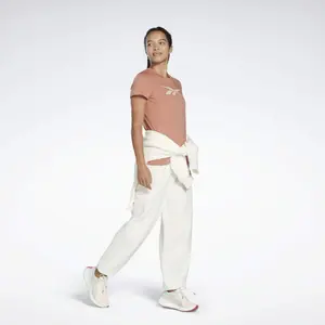 Women's T-shirt Reebok Training Essentials Vector Graphic image-3