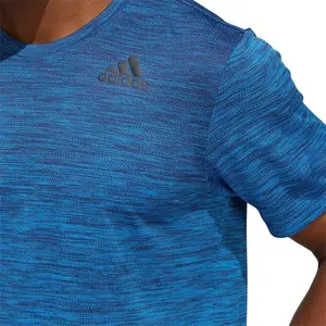 Camiseta adidas Tech Gradient image-0