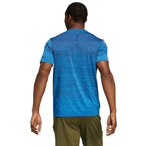 Camiseta adidas Tech Gradient image-2