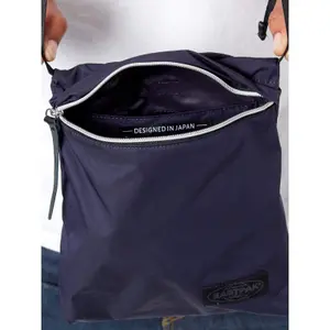 Sac bandoulière Eastpak Lux image-4