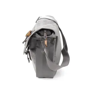 Axelremsväska Eastpak Buckler image-3