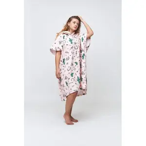 Poncho After Essentials Hype Pale image-2