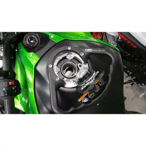 Motorreservoirring 4 schroeven A-sider Black Edition Kawasaki image-1