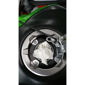Motorreservoirring 4 schroeven A-sider Black Edition Kawasaki image-2