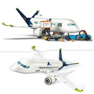 Airliner building set Lego City image-2