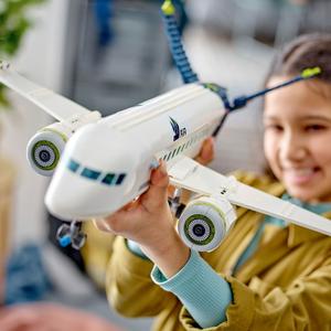 Airliner building set Lego City image-4