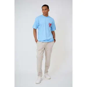 T-shirt oversized estampado Aarhon Paris Three Heart image-1