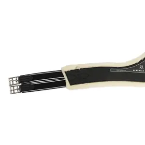 Avtagbar ridlap i ull med spännen Acavallo image-4