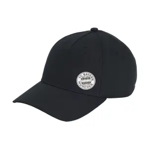 Bayern München keps Essentials image-0