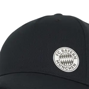 Bayern München keps Essentials image-2