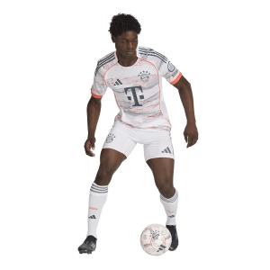 Bayern Munich Away Shirt 2025/26 image-3
