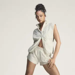 Casaco sem mangas para mulheres adidas Stella Mccartney image-1