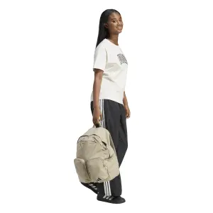 Camiseta con estampado colegial para mujer adidas image-3