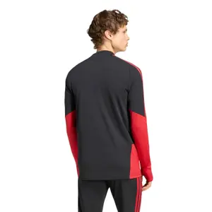 Manchester United training top 2026/27 image-2