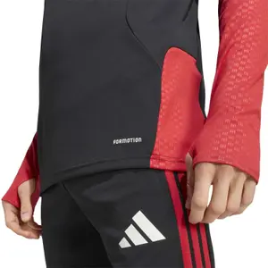 Manchester United training top 2026/27 image-6