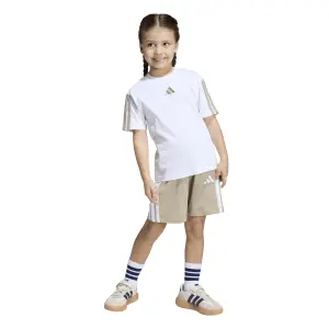 Conjunto de camiseta y pantalón corto infantil adidas Essential image-3