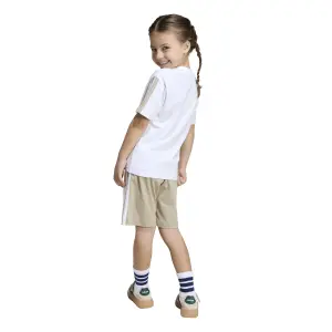 Conjunto de camiseta y pantalón corto infantil adidas Essential image-4