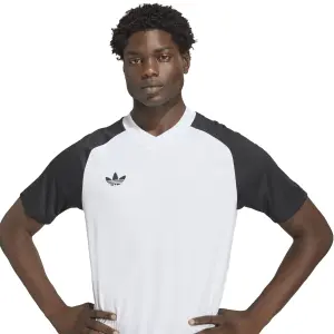 Prematchtrøje adidas 26 Trefoil image-5