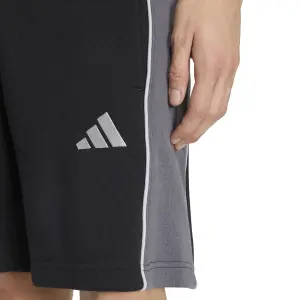 Short adidas Seasonal Essentials image-5