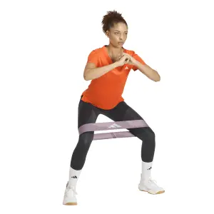 Camiseta de mujer con cuello de pico adidas Essentials image-2